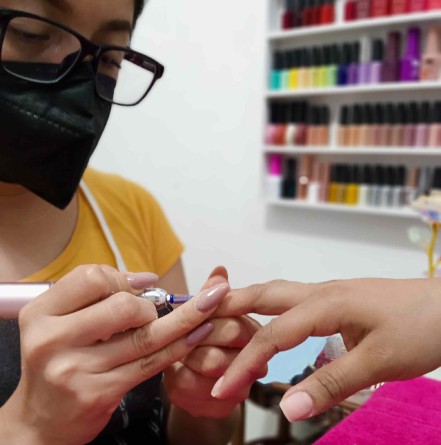 Trabajando uñas en xalapa