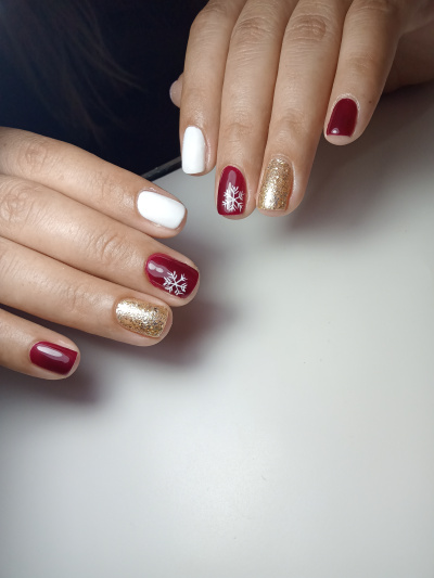 Uñas  Polishes en forma Cuadrada con un acabado Brillante y efecto de Brillo